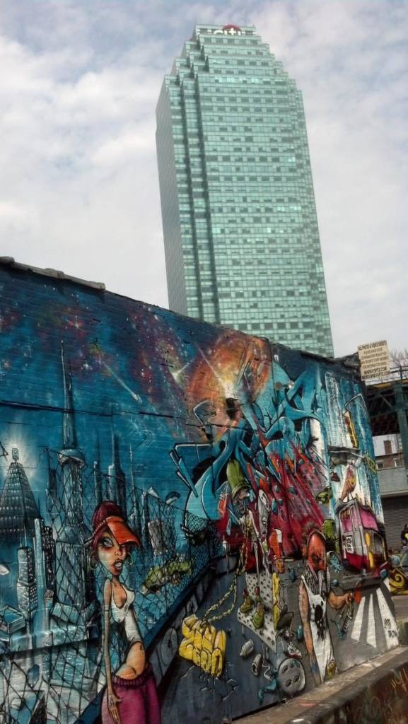 5 Pointz and Skyscraper