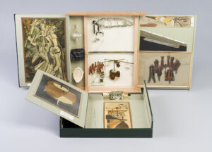 Marcel Duchamp's Boite: a box that folds out to reveal miniatures of various art works. 